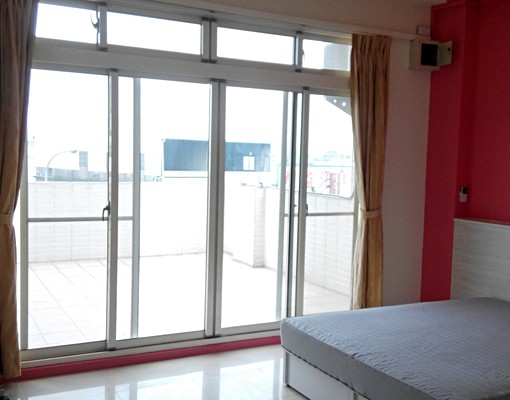 高鐵旁9坪獨立套房 - Image 2