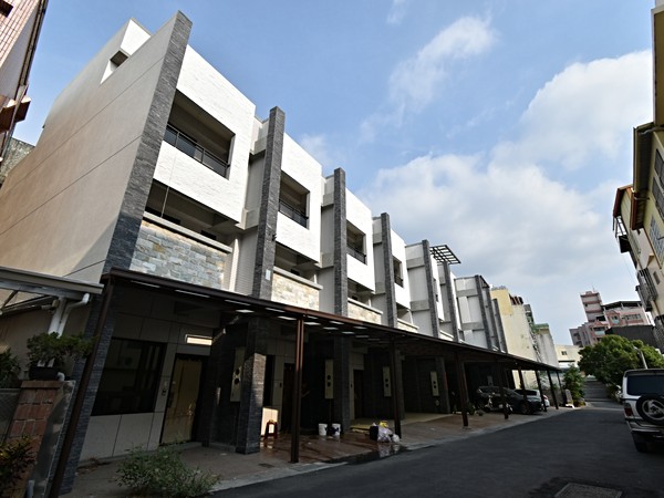 市心富居