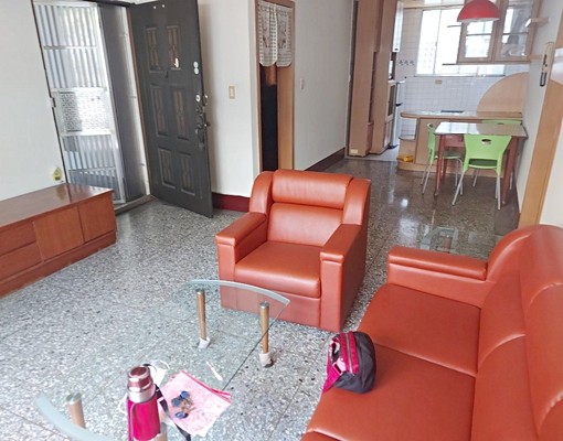 一中商圈家具齊全歡迎合租.學生.家庭入住 - Image 1