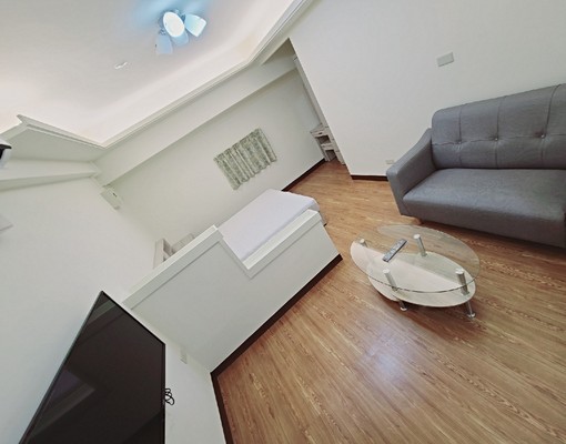 全新裝潢!一房一廳!超大廚房!獨洗獨曬! - Image 2