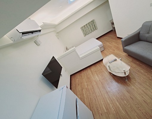 全新裝潢!一房一廳!超大廚房!獨洗獨曬! - Image 3