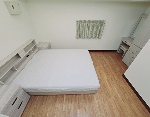 全新裝潢!一房一廳!超大廚房!獨洗獨曬! - Image 5