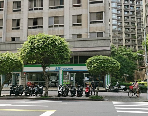名人巷第一間日式庭園-家樂福裕隆城當鄰居 - Image 9