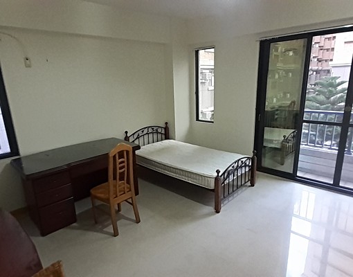 台中高工.學生雅房.限女性 - Image 1