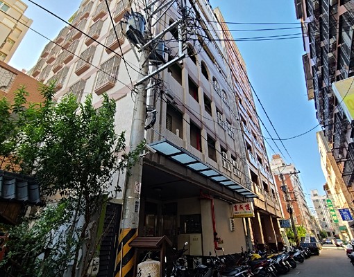 東海育成樓獨立套房出租 - Image 2