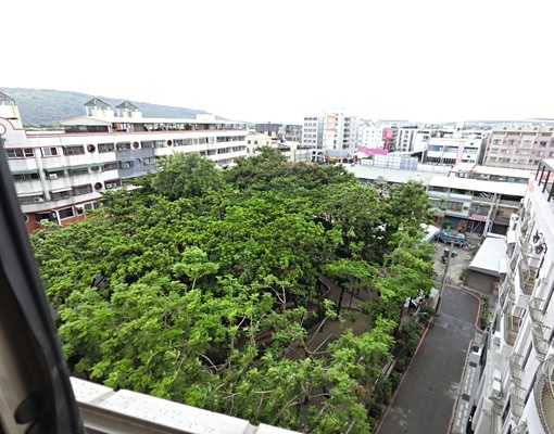 鬧中取靜、三面採光公園景觀四房車位、可租補 - Image 12