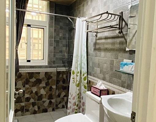 高級套房出租。生活機能佳。停車方便。1 - Image 7