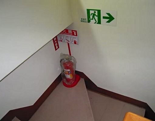 榮總實習、文藻、巨蛋商圈限女生包水 - Image 6