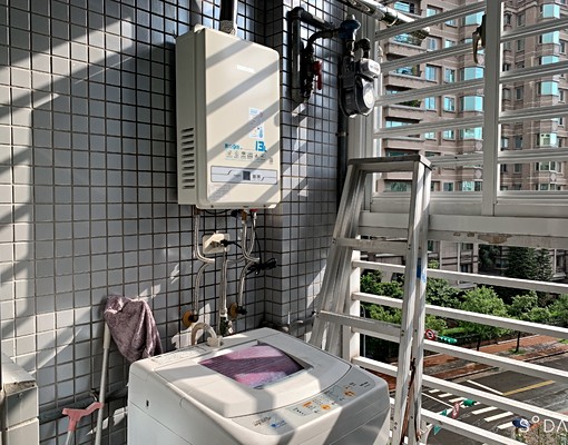 美麗華旁近內科獨立大套房家具家電全 - Image 1