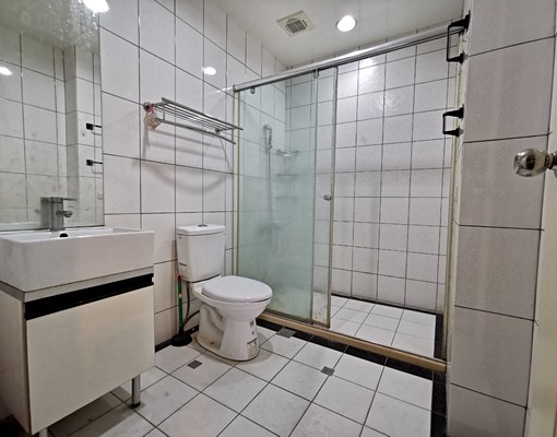 可租屋補助報稅-港墘捷運內科套房一房一廳廚房找張瓋文 - Image 9