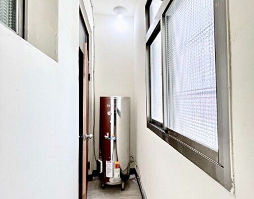 南亞全新裝潢邊間透天/門前停車 - Image 11