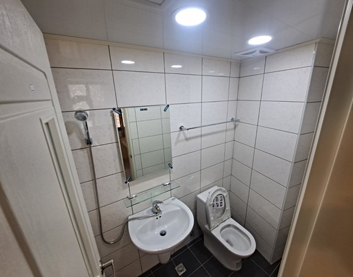 社宅免仲介費~新裝修電梯兩房~可租補 - Image 6