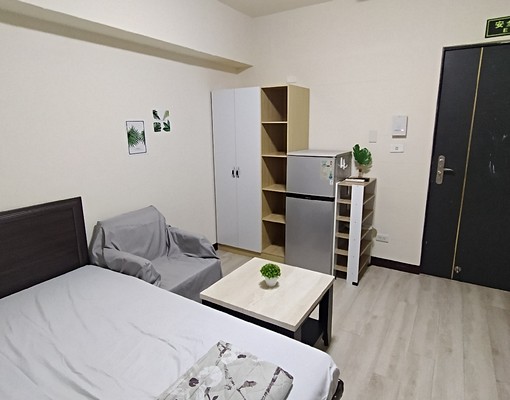 含管理費、獨立套房、有陽台、24hr警衛管理 - Image 1