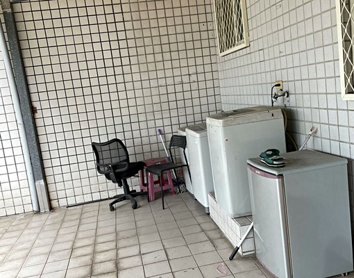 八里國小附近大賣場1樓 - Image 5