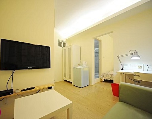 近新民高中一中商圈獨立陽台採光佳雙人房 - Image 1