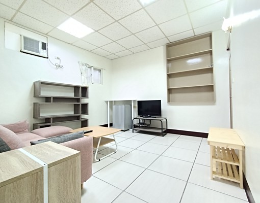 鄰近火車站~中北路二段~林森路~健行路~ - Image 4