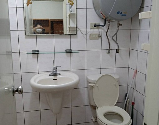 近馬偕生活便利分租套房獨立衛浴無炊限女性 - Image 2