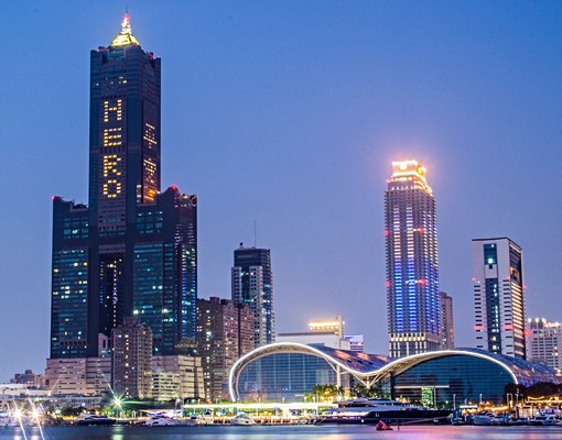 85大樓~無敵海景大套房\正面高雄港 - Image 11