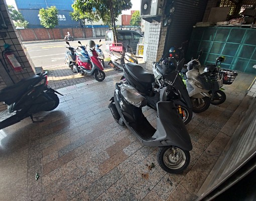 草衙金福路套房 - Image 1