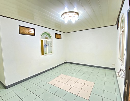 (仲介勿擾屋主自租)社子國小低樓層公寓 - Image 2