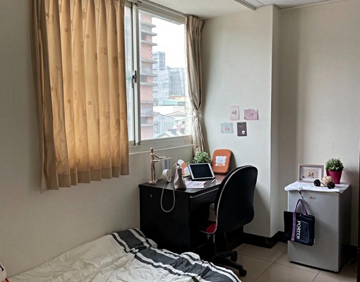 中學大學優質套房 - Image 1