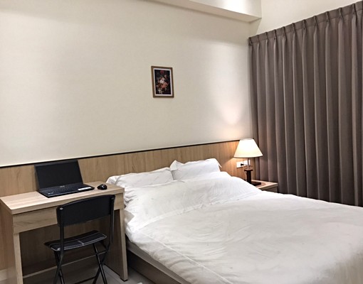 市中心，全新完工電梯飯店式套房 - Image 1