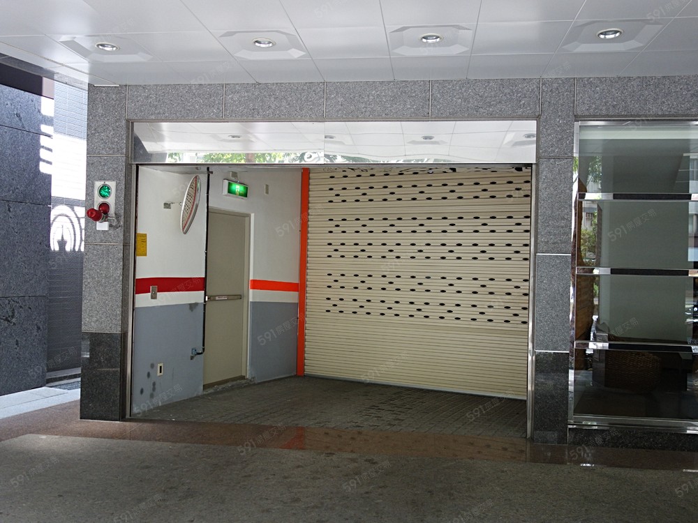 停車場入口(機械車位)