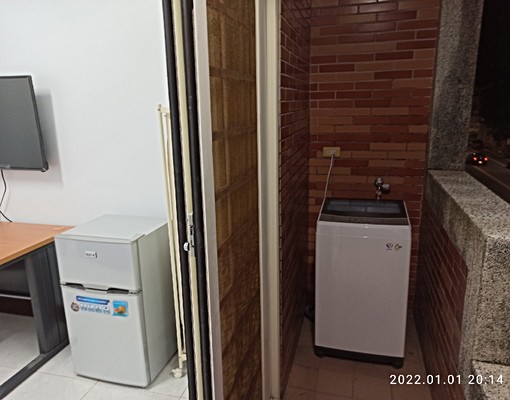 可租補報帳公園旁大陽台獨洗套房6850元 - Image 2