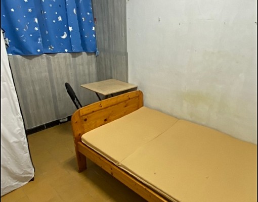 水泥隔間採光佳月4500元包水電瓦斯網路租金補貼可 - Image 2