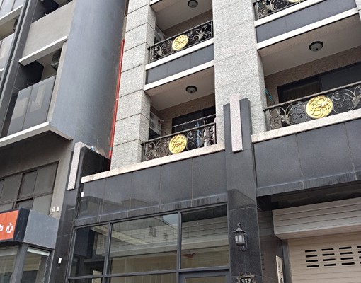 竹南大埔新電梯套房近園區對外大窗 - Image 1