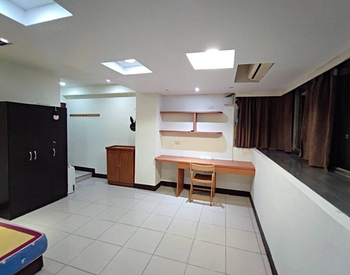 大降價~近捷運~家具家電全~有電梯~有包 - Image 2