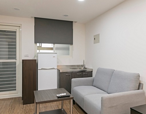 全新整理、屋主自租,免仲介費。 - Image 3