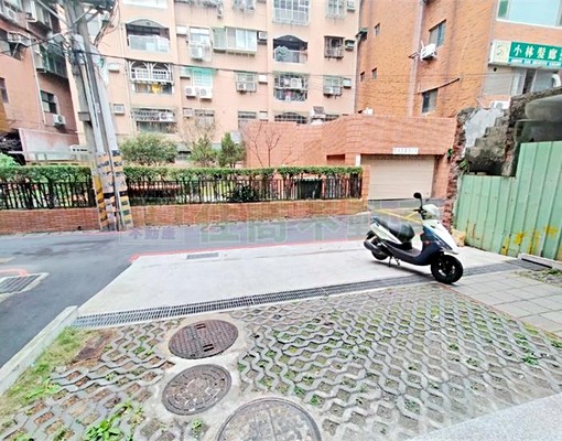 ♈竹圍捷運站前透天一樓住辦 - Image 12