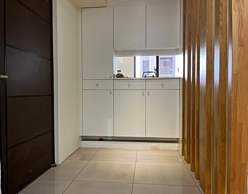 【秒殺】兩房平車國際牌冷氣丨詩肯柚木桌椅丨含車含管~~ - 591租屋網 - Image 6