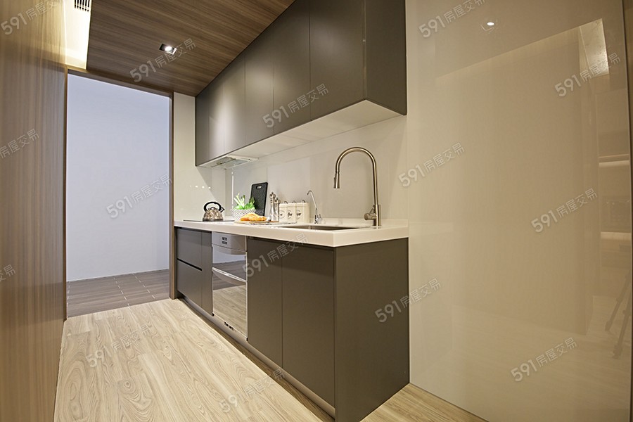 雄鷹天映湖樣/實品屋