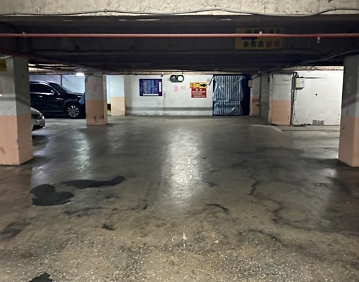 捷運芝山站出口附近停車場車位出租 - Image 4