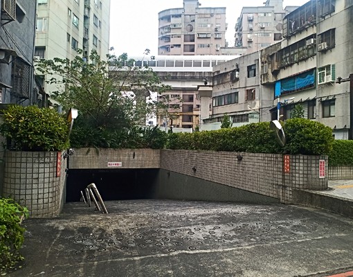 塔式機械車位出租,限高1.5公尺 - Image 2