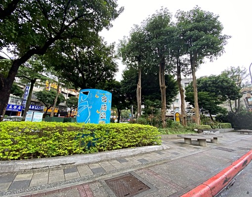 美式工業風套房🏡藍線捷運一分鐘 - Image 4