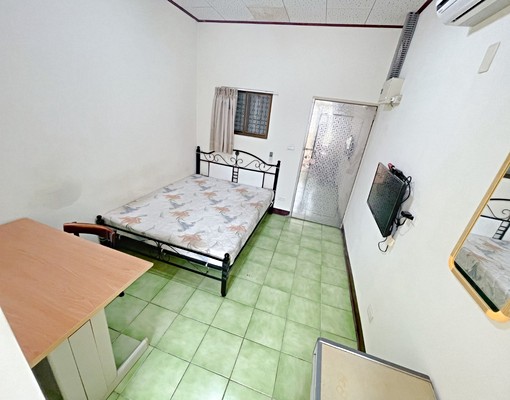 勤益中臺❤電3元❤室內機車位❤超便宜採光大套房 - Image 2