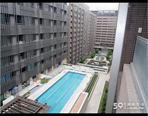 京站大樓，24小時管理，可住四人，短租可 - Image 1