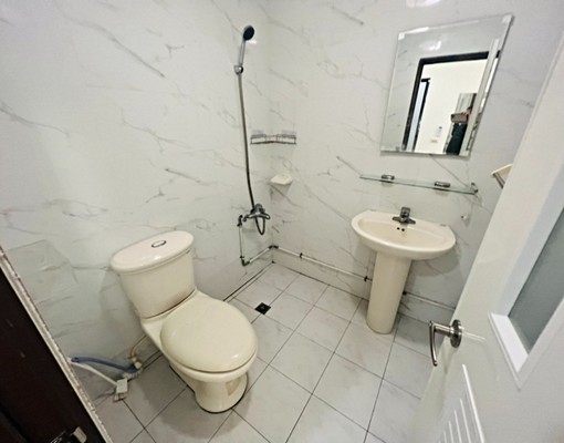 租補優質套房-採光優-獨立洗衣機-近徐匯中學站 - Image 5