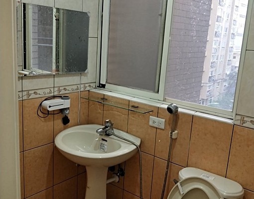 五福宮全新獨立衛浴、陽台、洗衣機套房 - Image 2