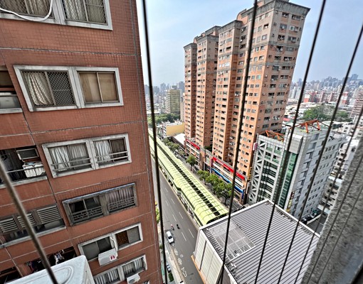 正1房1廳有電梯子母車陽台獨洗全套家俱電台水電 - Image 10