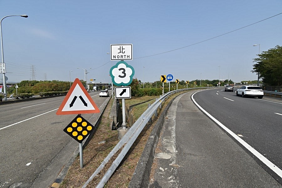 國3草屯交流道。