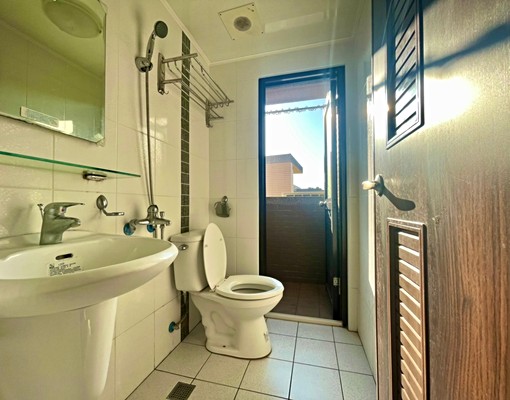 靜宜弘光雙學區.優質套房傢俱電全.好停車 - Image 3