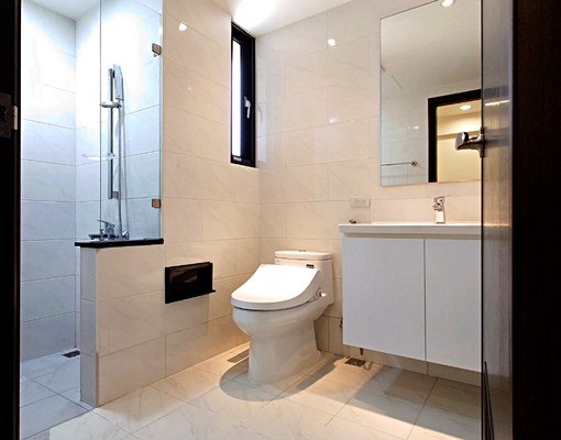 電梯大樓2房+汽車位/家電齊全/巨蛋三民後驛高醫 - Image 8