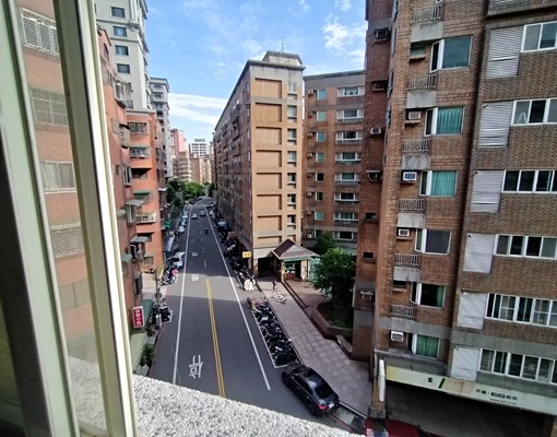 近南崁台茂商圈~優質2房~車位好租!可租補 - Image 14