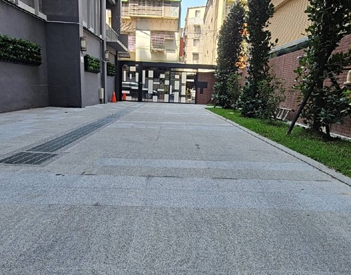 四號公園和和砌社區車位可停休旅車 - Image 1
