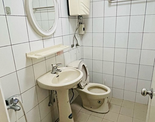 近淡大操場雙人套房出租,附近生活機能方便 - Image 11