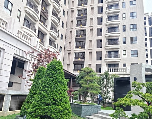 龍慈路~高樓層景觀戶~兩房車~加賴詢問 - Image 13